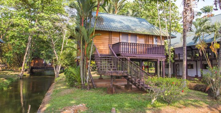 Ktdc Water Scapes Hotel Kumarakom Bagian luar foto